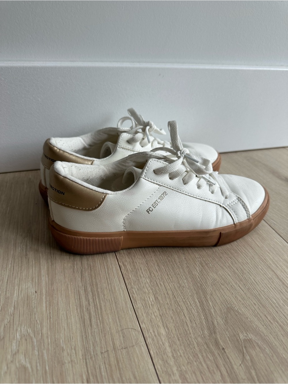 French Connection White and Gold Sneakers - Picture 3 of 8